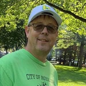 Meet your Posher, Tom